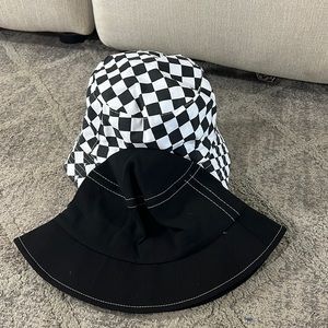 Black&Checkered bucket hats (80’s style)